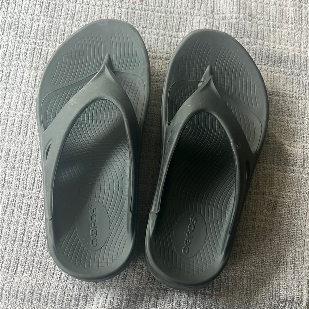 Oofos Charcoal Comfort Sandals
